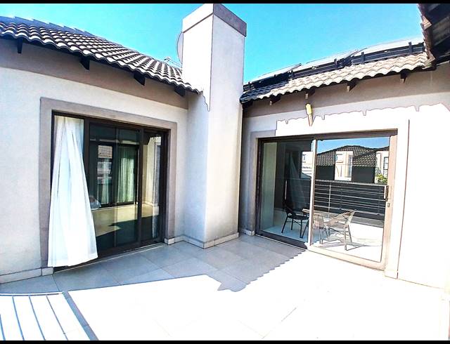 3 BEDROOM FREESTANDING FOR SALE IN BLUE VALLEY GOLF ESTATE